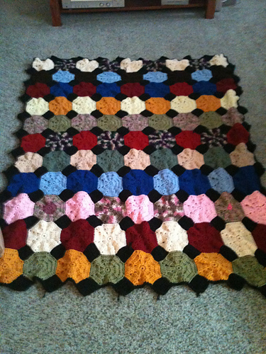 Snowball Motif Afghan photo 2