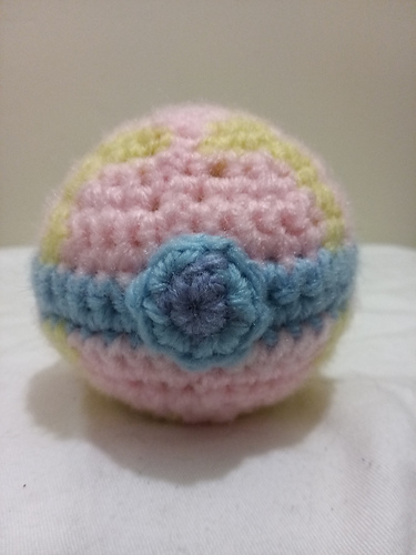 Heal Ball (Pokemon) - Christjan Bee