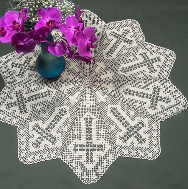 Ravelry: Cross Table Topper in Filet Crochet (FT 434) pattern by