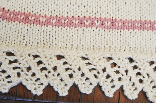 Queen of Hearts Lace-edged Preemie Blanket photo 3