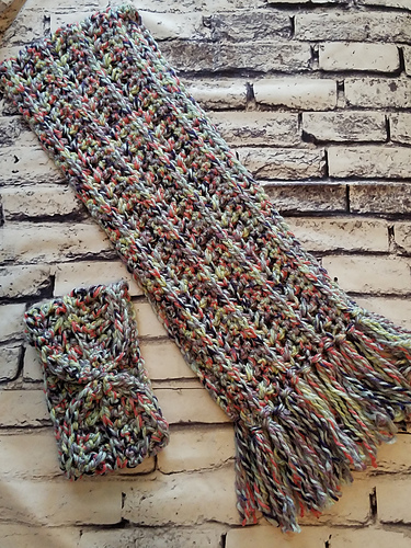 Hugs and Kisses Scarf Set photo 3