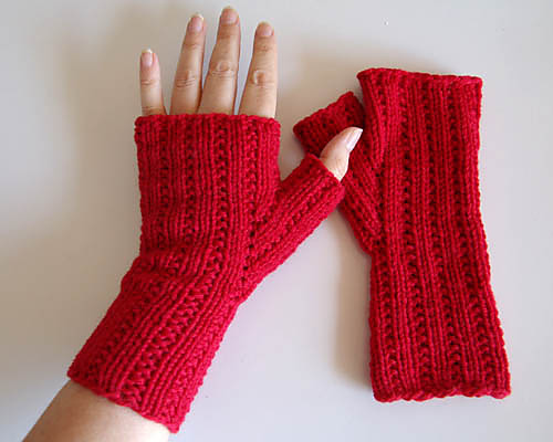Lazy Rib Fingerless Mitts photo 1