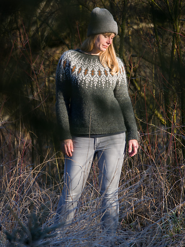 Ravelry: Silverlining pattern by Jennifer Steingass