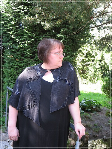 Runes of ancient times - The shawlette photo 1