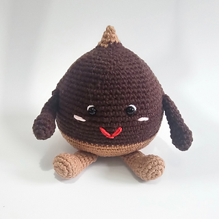 Introducing, Charlie the Chestnut. A confident beginner-friendly amigurumi. Perfect as a desk buddy, gift, or seasonal make.