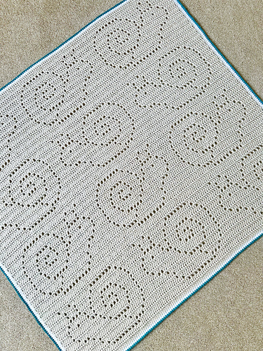 Snail Print Pattern Hooded Blanket