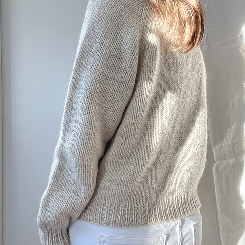 Ravelry: Basic V Neck Pullover pattern by Cleome Smith