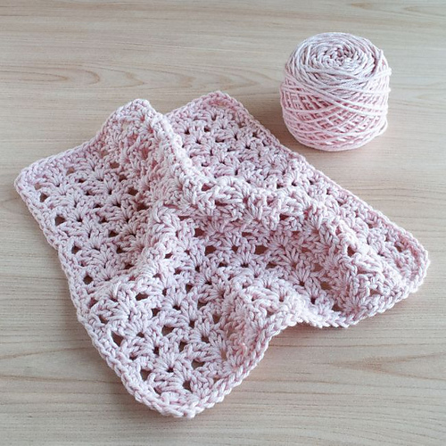 Iris Stitch Washcloth