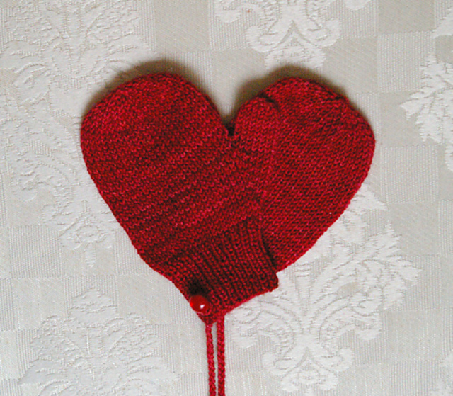 Ravelry Heart Strings Mittens pattern by Crystal Guistinello