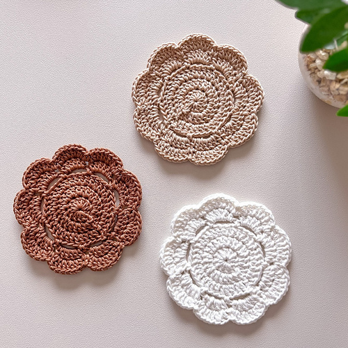 Cozy home cafe Flower coaster