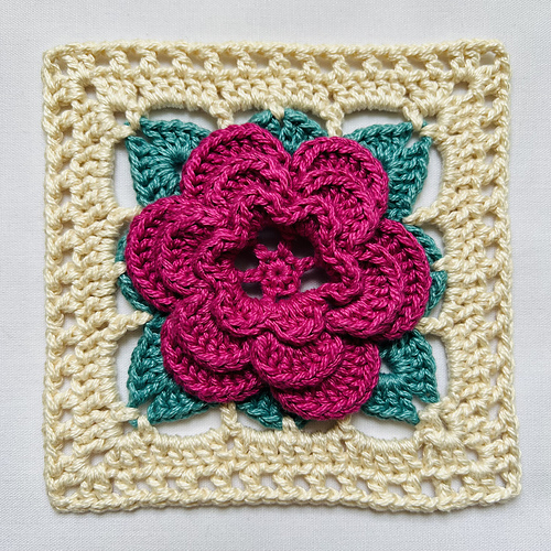 Ravelry: Vintage Rose Granny Square pattern by Sammi Zheng