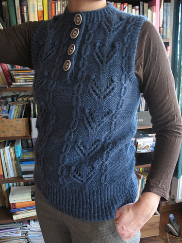 P. 14 Henley-neck vest ヘンリーネックのベスト 다른 모습 1