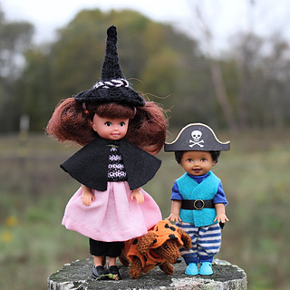 Mae Lynn's hat and clothes work for Bridget O'Malley too.