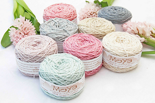 Spring Table Runner photo 3