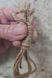 Hanging loop for owl