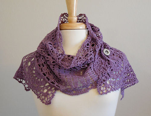 Elegant Motif Shawl photo 2