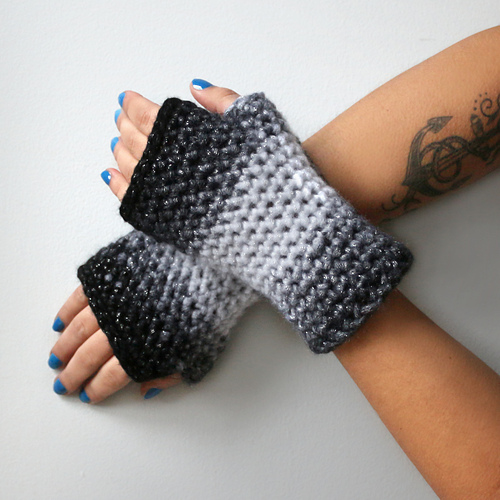 Astor Fingerless Gloves photo 5