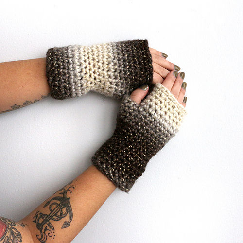 Astor Fingerless Gloves photo 3