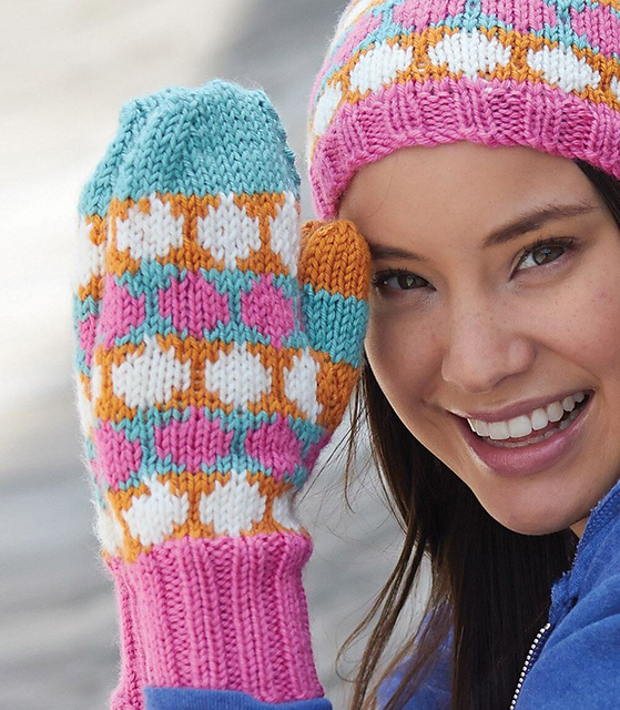 Ravelry polka dot mittens pattern by bernat design studio