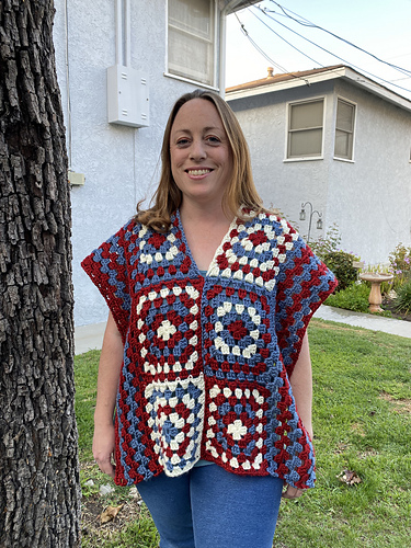 Granny Square Poncho - bycrysnance