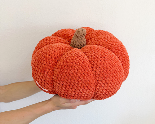 Giant Pumpkin Pouf
