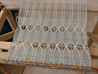 Adjusted warp: narrower fish