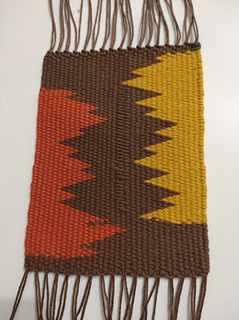 Clasped weft with 3 colours