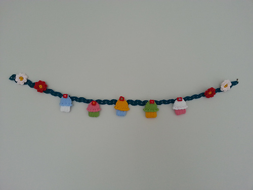 Party Cup Cake Garland photo 2