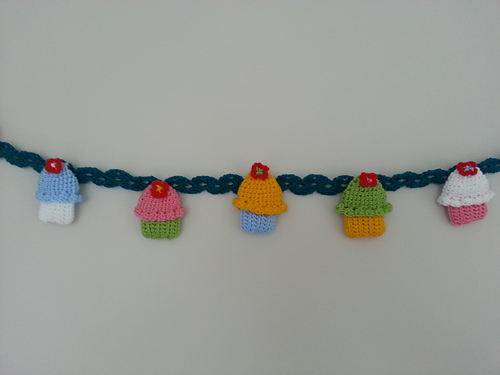 Party Cup Cake Garland photo 5