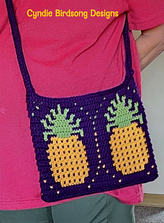 Tester Cindy made an adorable purse for her daughter who loves pineapples!