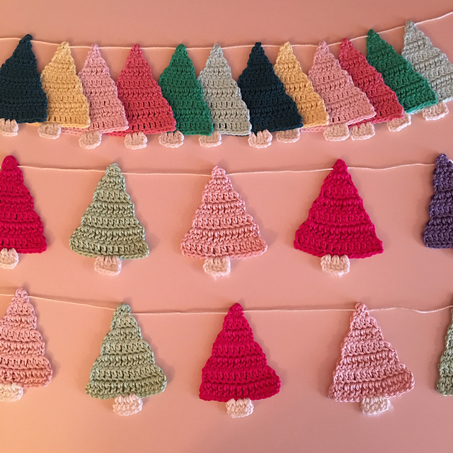 Ravelry Christmas Tree Garland pattern by Maggie Trunkhill