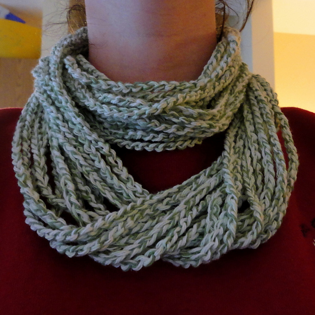 Ravelry Easy Loopy Chain Scarf pattern by Diana Pearson
