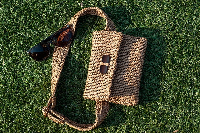 raffia fanny pack