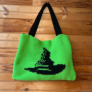 Make two tapestries and combine them into a tote bag!