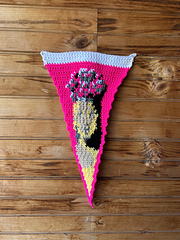 Glinda crochet pennant flag