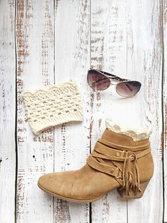 Free crochet boot cuff pattern