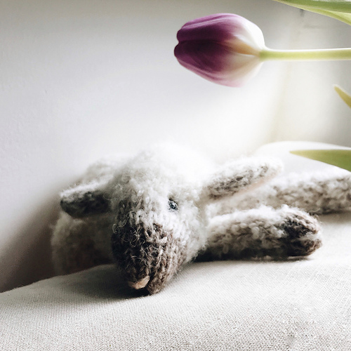 Ravelry Lamb pattern by Claire Garland