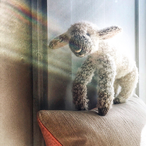 Ravelry Lamb pattern by Claire Garland