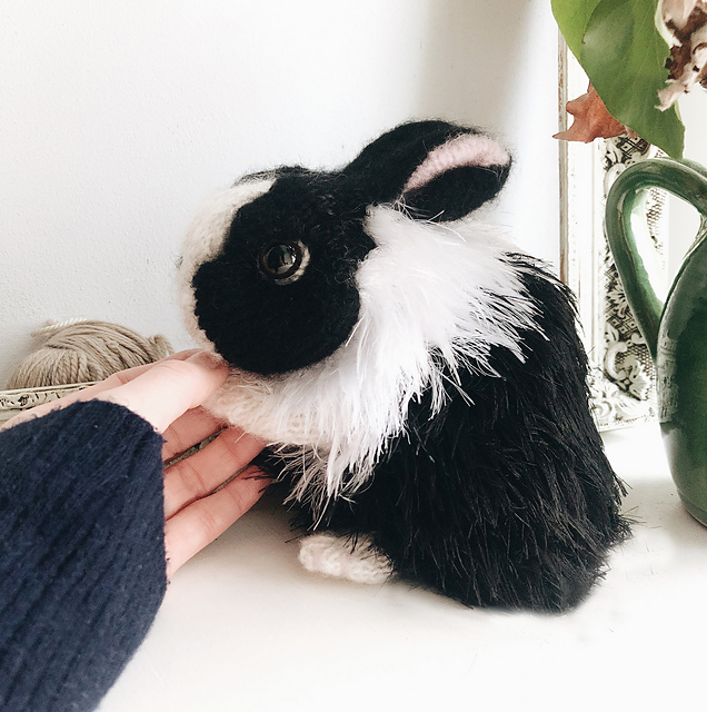Ravelry: Dutch Bunny pattern by Claire Garland
