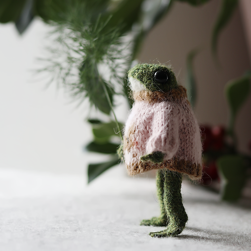 Frog’s Deer Genser - Claire Garland