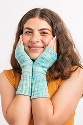 Shown in Smooshy Cashmere in She Sells Sea Shells