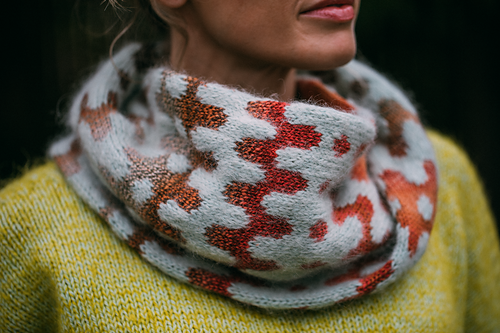 Ooey Gooey Cowl - Andrea Mowry