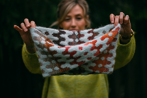 Ooey Gooey Cowl - Andrea Mowry