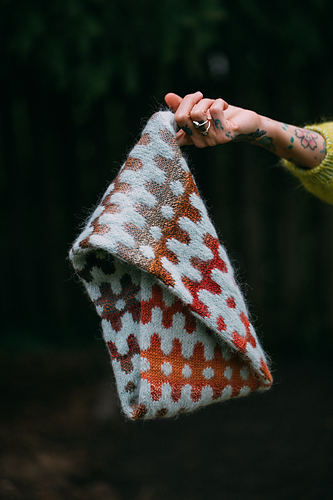 Ooey Gooey Cowl - Andrea Mowry