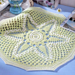 Modell 2 Größeres grün-weißes Deckchen pattern 