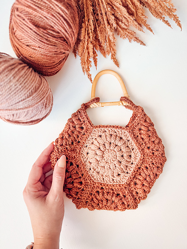 Seven Hexi Granny Square Bag photo 6