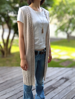 Size 2 gilet,
IRODORI YARN- Merino Bamboo DK (225m [246 yds]/ 100g) 4 (4, 4) (5, 5, 5) skeins