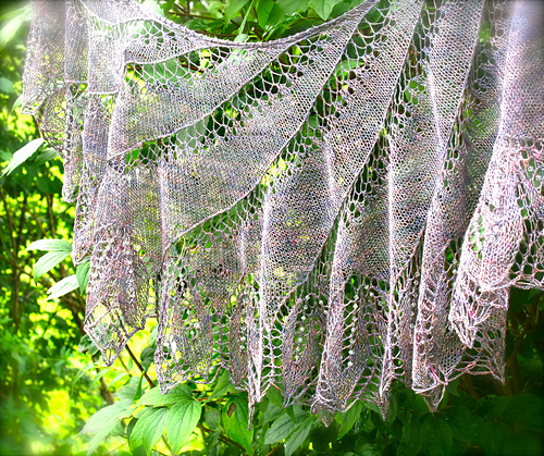 Ravelry: Begonia Swirl pattern by Carfield Ma
