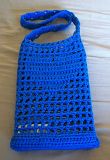 Ravelry: Filet Heart Purse pattern by Carolyn Sawyer