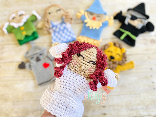 Ravelry: Good Witch Glinda Hand Puppet pattern by Erin Greene